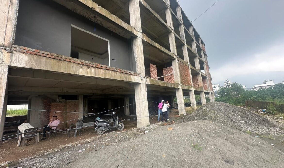 एमडीडीए की सख़्त कार्रवाई, सहस्त्रधारा रोड, एकता विहार और वन विहार में अवैध व्यवसायिक/आवासीय भवनों पर सीलिंग की कार्यवाही-Newnsetra 5 img 20250912 wa00053950941006487033331