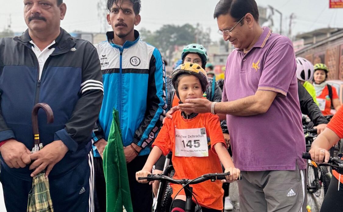 पूर्व मुख्यमंत्री हरीश रावत और प्रीतम सिंह की उपस्थिति में देहरादून के युवाओं की प्रेरक पहल – ‘एक साइकिल यात्रा नशा मुक्ति के नाम’, पर्यावरण और समाज सुधार का बना प्रतीक-Newsnetra 4 img 20250915 wa00043104298208789309032
