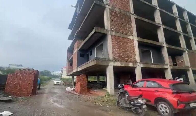 एमडीडीए की सख़्त कार्रवाई, सहस्त्रधारा रोड, एकता विहार और वन विहार में अवैध व्यवसायिक/आवासीय भवनों पर सीलिंग की कार्यवाही-Newnsetra 7 img 20250912 204152536048244885576339976