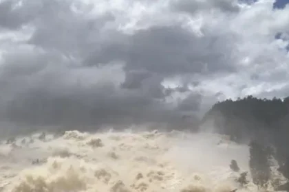 उत्तराखंड में फिर बदलेगा मौसम — 27 अक्टूबर से बादल और बूंदाबांदी की संभावना-Newsnetra 12 02 07 2024 cloud burst 23750638 m