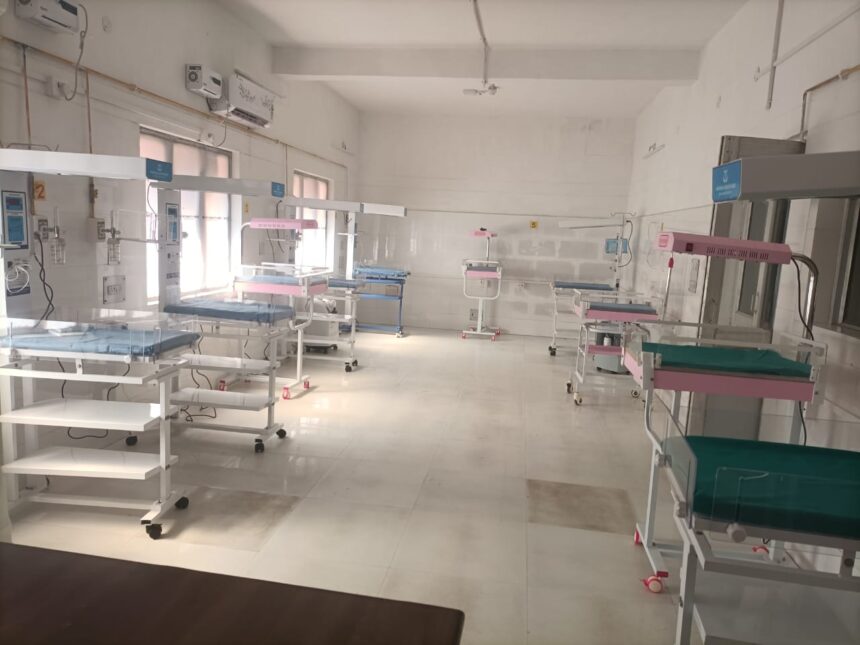 अल्मोड़ा के चौखुटिया सीएचसी को मिला बड़ा दर्जा, सीएचसी हुआ 50 शैय्यायुक्त एसडीएच में तब्दील-Newsnetra 3 3e677481 62d0 4073 95e8 2165a103fdca 1744175338575