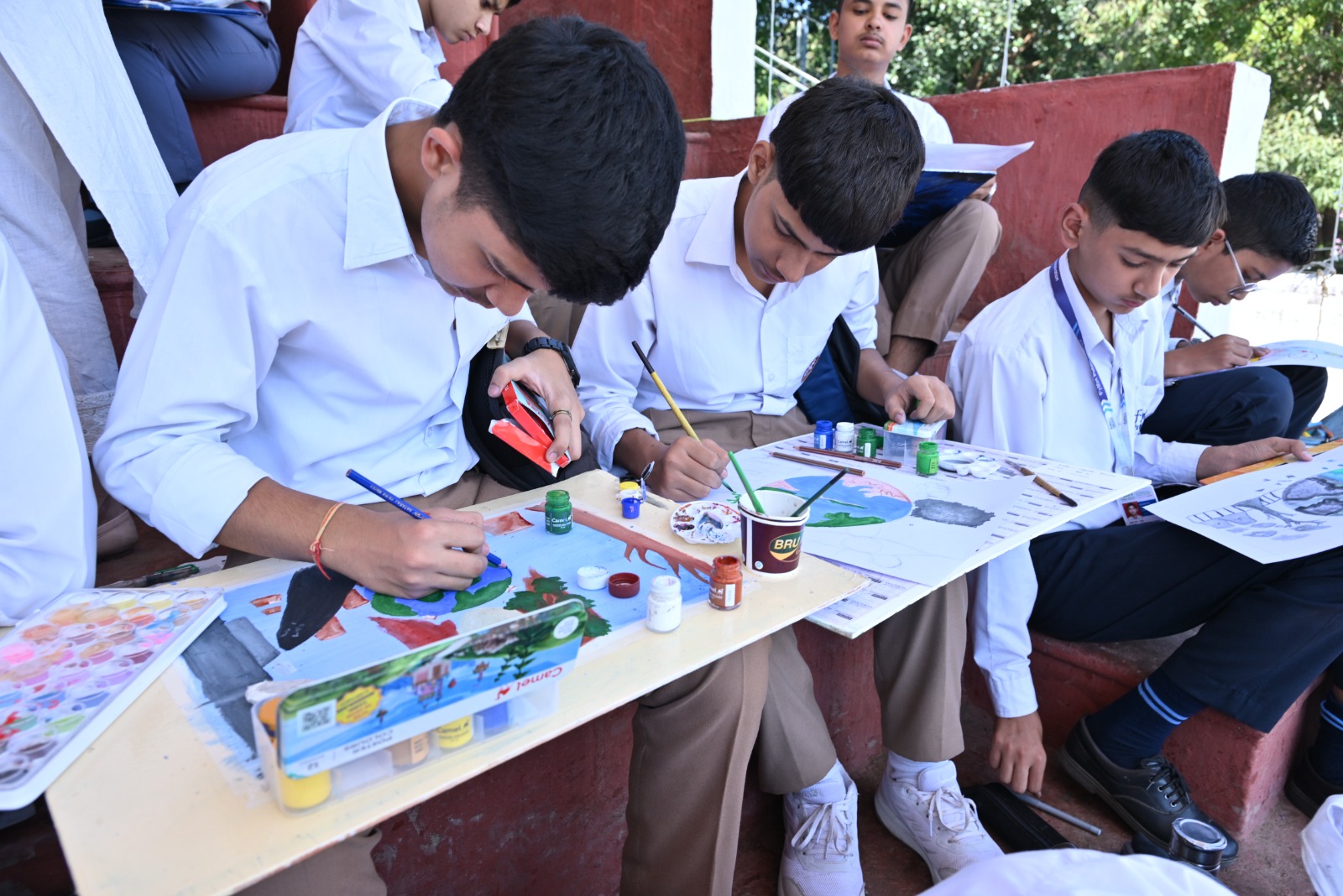 विरासत महोत्सव में आज हुई आर्ट प्रतियोगिता में दून इंटरनेशनल स्कूल ने प्रथम व द्वितीय दोनों पुरस्कार हथियाए-Newsnetra 55 IMG 20251013 WA0005