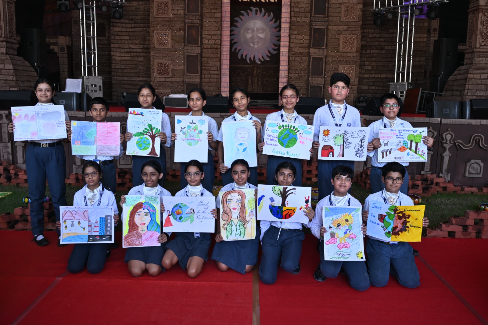 विरासत महोत्सव में आज हुई आर्ट प्रतियोगिता में दून इंटरनेशनल स्कूल ने प्रथम व द्वितीय दोनों पुरस्कार हथियाए-Newsnetra 43 IMG 20251013 WA0017