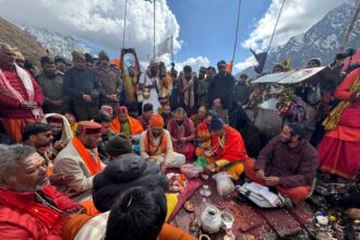 श्री केदारनाथ धाम में भकुंट भैरवनाथ जी के कपाट हुए बंद, शीतकालीन यात्रा का शुभारंभ-Newsnetra 19 IMG 20251019 WA0018