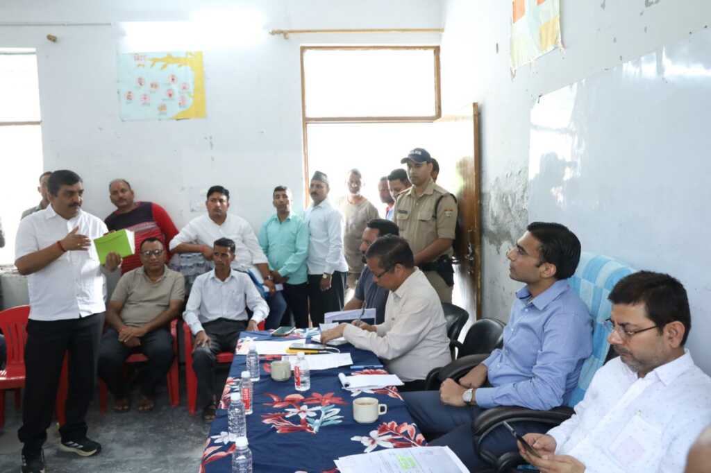 डीएम सविन बंसल का बड़ा निर्णय: कार्लीगाड़-मझेड़ा में IIT रुड़की और वाडिया संस्थान करेंगे आपदा सर्वेक्षण-Newsnetra 18 IMG 20251021 WA0054