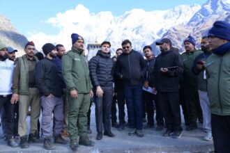 केदारनाथ कपाट बंद होने से पूर्व पुनर्निर्माण एवं विकास कार्यों की समीक्षा, अगले यात्रा सत्र की तैयारियों के निर्देश-Newsnetra 17 IMG 20251022 WA0061