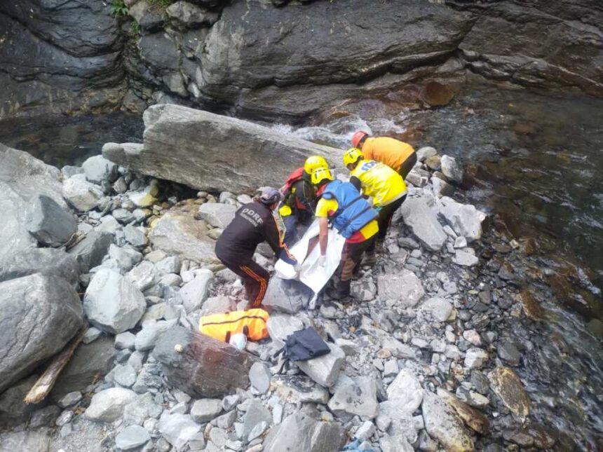 उत्तराखंड SDRF की तत्परता से झील में डूबे युवक का शव बरामद, पहचान हुई लखनऊ निवासी के रूप में-Newsnetra 5 IMG 20251025 WA0027