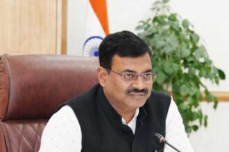 सेब किसानों को बड़ी राहत, मुख्यमंत्री धामी के निर्देश पर लंबित सब्सिडी भुगतान की प्रक्रिया शुरू-Newsnetra 10 IMG 20251026 WA0043