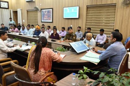 देहरादून में सड़क खुदाई और मोबाइल टावर लगाने पर सख्त डीएम सविन बंसल, रात्रि में ही होगी अनुमति-Newsnetra 5 IMG 20251026 WA0093