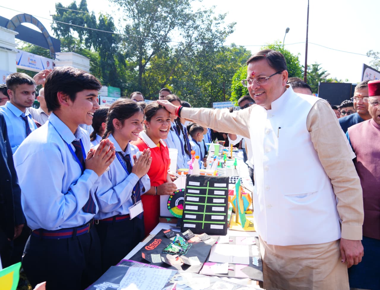सांसद खेल महोत्सव का हुआ शुभारंभ, प्रदेश में 23 खेल अकादमियां की जल्द स्थापना: सीएम पुष्कर सिंह धामी-Newsnetra 18 IMG 20251027 WA0004