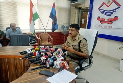 esaesapa ajaya saha 982e6082697bca0de9b730df9441d9c9