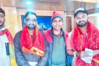 देवभूमि में क्रिकेटर्स का आस्था संगम, ऋषभ पंत और राहुल तेवतिया पहुंचे गंगोत्री धाम-Newsnetra 13 karakatara rishhabha pata oura rahal tavataya 9519a658a33f3ece85e35180392050a1