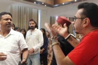 rishikesh 26c6bd1371d79bfba70cc06a74acf726