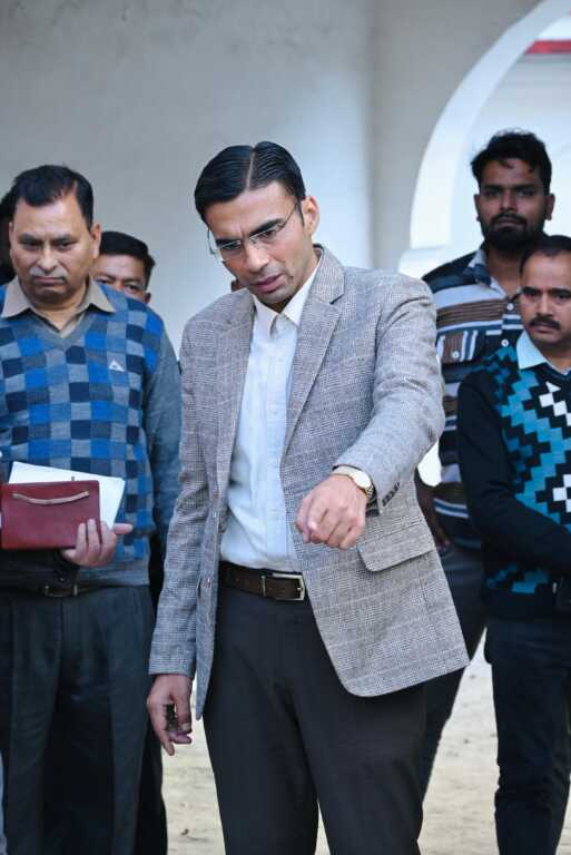 डीएम सविन बंसल के निर्देश पर देहरादून में व्यापक बाल श्रम उन्मूलन अभियान, 7 बालश्रमिक रेस्क्यू-Newsnetra 6 IMG 20251126 WA0027