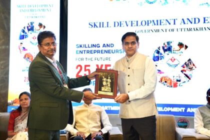 d25b6657 5fa6 4081 b6e6 b631fc0be612