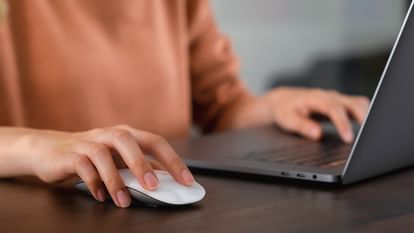 laptop using 368e6457fe0f58b0833e335e1c3db42f