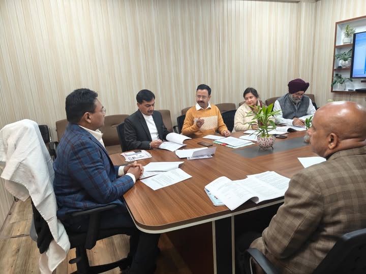 उत्तराखण्ड में स्वास्थ्य शिक्षा को मिलेगा नया आयाम, राज्य सहबद्ध एवं स्वास्थ्य देखरेख परिषद के गठन की प्रक्रिया तेज-Newsnetra 3 594877500 1159845959651767 5835230643419575266 n