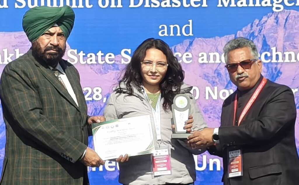 खटीमा की बेटी दिव्या पंत को ‘यंग साइंटिस्ट अवार्ड 2025’, पंतनगर विश्वविद्यालय की शोध छात्रा ने पूरे क्षेत्र को किया गौरवान्वित-Newsnetra 6 IMG 20251203 WA0132