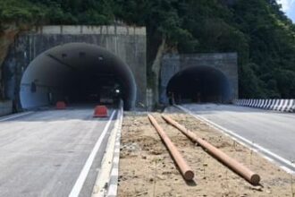 mada bipasa para bnakara tayara haii tanal savatha 4047a6d2ded334105da410e8d9cfbc83