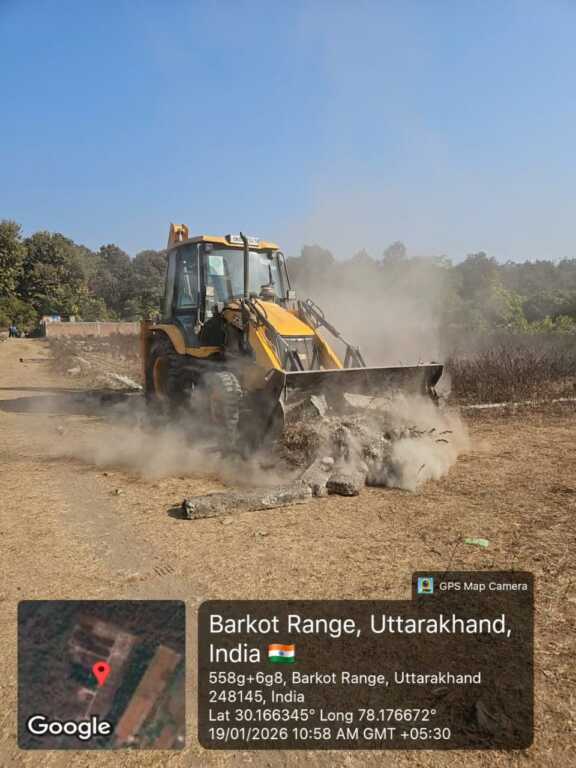 एमडीडीए का अवैध प्लॉटिंग पर करारा प्रहार, रानीपोखरी–थानों में 22–27 बीघा ध्वस्त-Newsnetra 5 IMG 20260119 WA0099 1