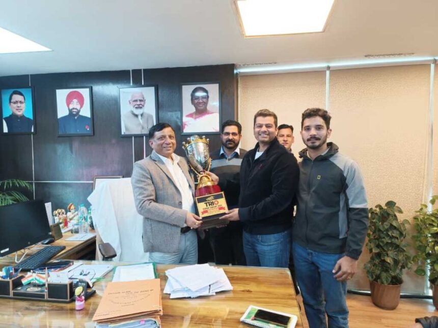 कॉर्पोरेट क्रिकेट में एमडीडीए–यूपीसीएल की पावर पैंथर्स का दबदबा, ट्रियो कप 2026 पर कब्जा-Newsnetra 3 IMG 20260131 WA0107 1