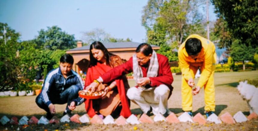 सीएम आवास परिसर में ट्यूलिप अभियान शुरू, 17 प्रजातियों के फूल लगाए जाएंगे-Newsnetra 3 Screenshot 20260103 014032 Chrome2