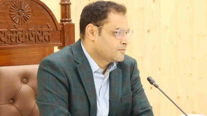 नंदादेवी राजजात के सफल संचालन के लिए 26 पड़ावों पर अधिकारियों की तैनाती, डीएम ने जारी किए निर्देश-Newsnetra 3 district magistrate gaurav kumar 0935f52032efb834432104c8d5f5c8da