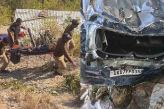 kara hathasa c1219f6f6ab0218cb1cdd1a50e8fd138