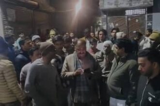 1 92d659d4725b4b0c3ab3aebe2a35e873