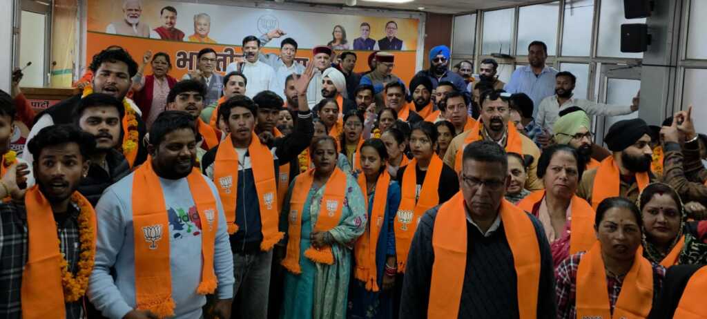 भाजपा प्रदेश मुख्यालय में सैकड़ों मातृशक्ति व जेन-जी कार्यकर्ताओं ने थामा पार्टी का दामन-Newsnetra 12 IMG 20260228 WA0076