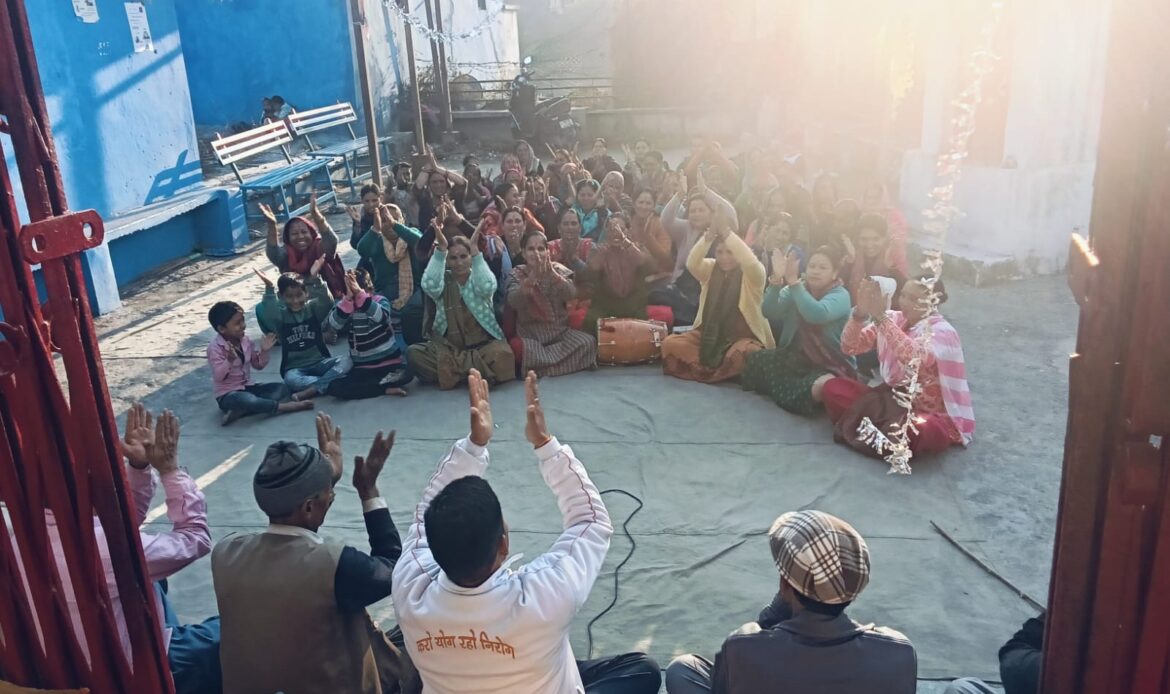 ग्राम सभा कैंच्छू में योग एवं ध्यान शिविर का आयोजन, ग्रामीणों ने बढ़-चढ़कर लिया भाग-Newsnetra 5 img 5054