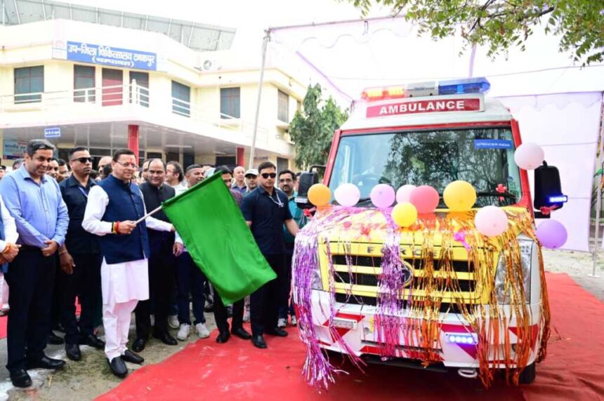 टनकपुर में स्वास्थ्य सेवाओं को मिला बड़ा बल, सीएम धामी ने ACLS एम्बुलेंस को दिखाई हरी झंडी-Newsnetra 19 IMG 20260314 WA0073