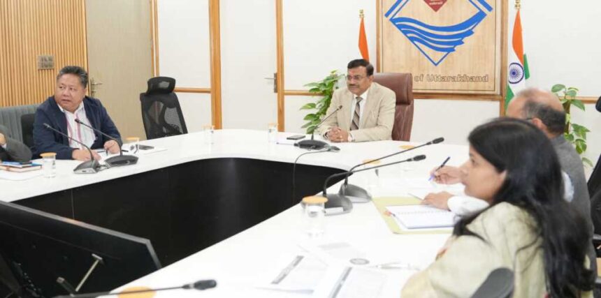 मुख्य सचिव आनन्द बर्द्धन की समीक्षा बैठक, प्रदेश में एलपीजी आपूर्ति समय पर सुनिश्चित करने के निर्देश-Newsnetra 3 IMG 20260323 WA0103