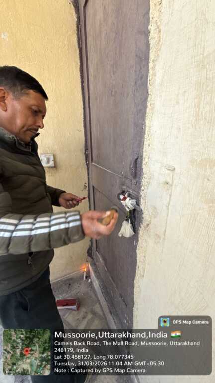 मसूरी में अवैध निर्माण पर एमडीडीए का एक्शन: कैमल बैंक रोड पर भवन सील, मचा हड़कंप-Newsnetra 12 IMG 20260331 WA0187