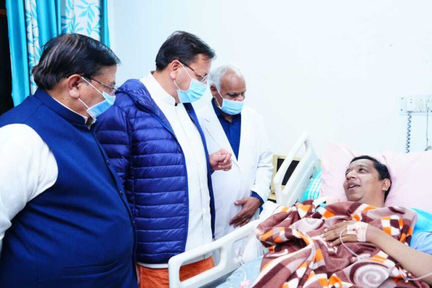 मुख्यमंत्री पुष्कर सिंह धामी ने देहरादून के अस्पताल पहुंचकर सांसद नरेश बंसल के पुत्र का जाना कुशलक्षेम-Newsnetra 3 IMG 20260408 WA0025