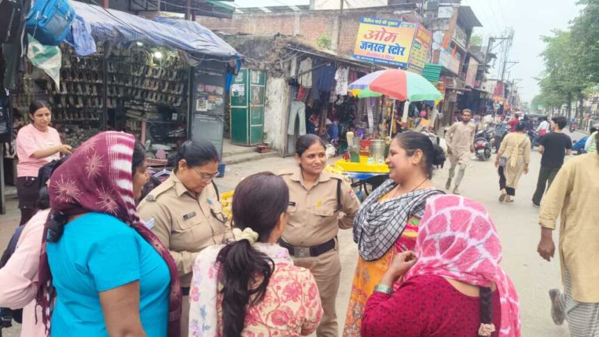 महिलाओं की सुरक्षा के लिए देहरादून पुलिस का बड़ा अभियान, हेल्पलाइन व ऐप की जानकारी दी-Newsnetra 13 IMG 20260409 WA0066