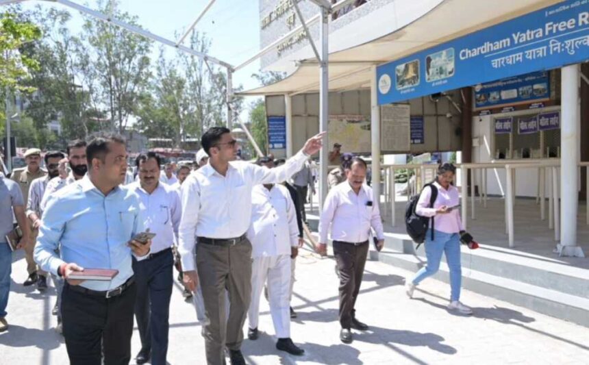 चारधाम यात्रा 2026: ऋषिकेश ट्रांजिट कैंप में 30 पंजीकरण काउंटर और 30 मोबाइल टीमें तैनात, यात्रियों के लिए व्यापक इंतजाम-Newsnetra 13 IMG 20260416 WA0050