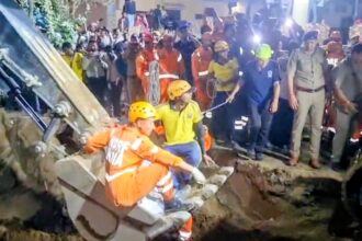 Screenshot 20260425 000042 WhatsAppBusiness2