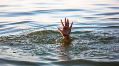 परमार्थ घाट पर स्नान के दौरान डूबा बागेश्वर का युवक, दूसरे दिन भी नहीं मिला सुराग-Newsnetra 3 drown cde9e59707ddeea0bcd43482709b3a28 1