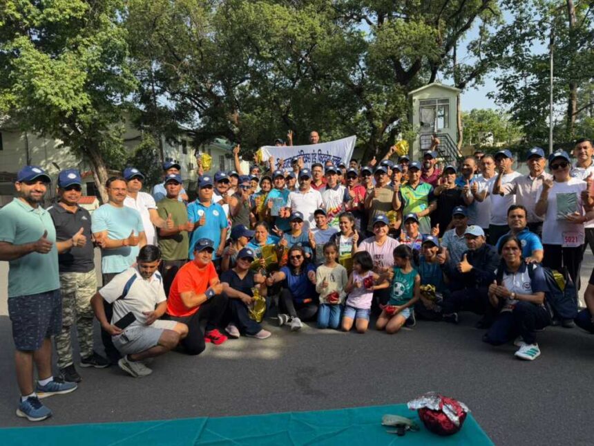 स्वस्थ जीवनशैली का संदेश देने सचिवालय परिवार उतरा दौड़ में, 80 से अधिक कार्मिकों ने लिया भाग-Newsnetra 3 IMG 20260524 WA0078