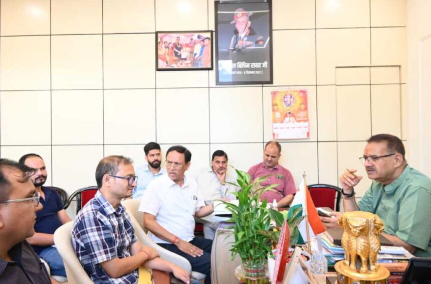 मसूरी विधानसभा में विकास कार्यों को लेकर मंत्री गणेश जोशी सख्त, अधिकारियों को दिए समयबद्ध कार्य पूर्ण करने के निर्देश-Newsnetra 7 IMG 20260529 WA0007
