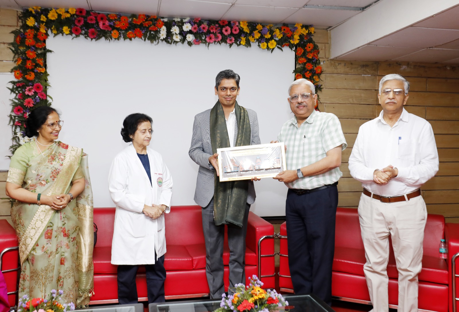 एम्स ऋषिकेश में योग पर राष्ट्रीय सम्मेलन, विशेषज्ञ बोले—स्वस्थ वृद्धावस्था का सबसे बड़ा आधार है योग-Newsnetra 9 WhatsApp Image 2026 06 18 at 6.36.53 PM