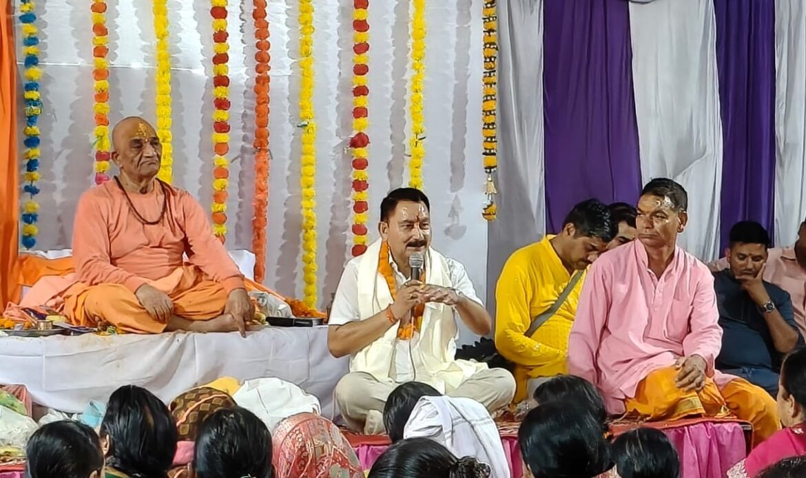 गुरु पूर्णिमा पर पूर्व विधायक विजयपाल सजवाण ने विभिन्न धर्मगुरुओं का लिया आशीर्वाद, सनातन परंपरा के संरक्षण का दिया संदेश- Newsnetra 12 563b7edd a878 4b43 b11b 71246c476c23
