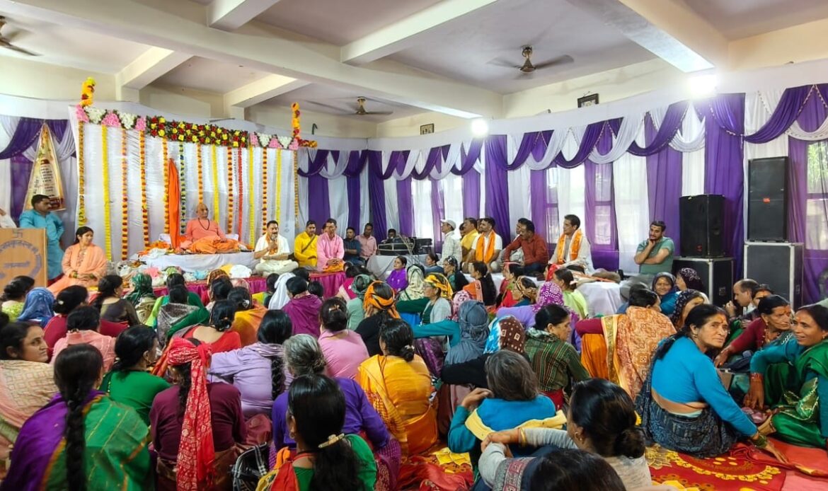 गुरु पूर्णिमा पर पूर्व विधायक विजयपाल सजवाण ने विभिन्न धर्मगुरुओं का लिया आशीर्वाद, सनातन परंपरा के संरक्षण का दिया संदेश- Newsnetra 16 5fa9ce0c f0d9 4300 ba33 8f1ba50f3e98