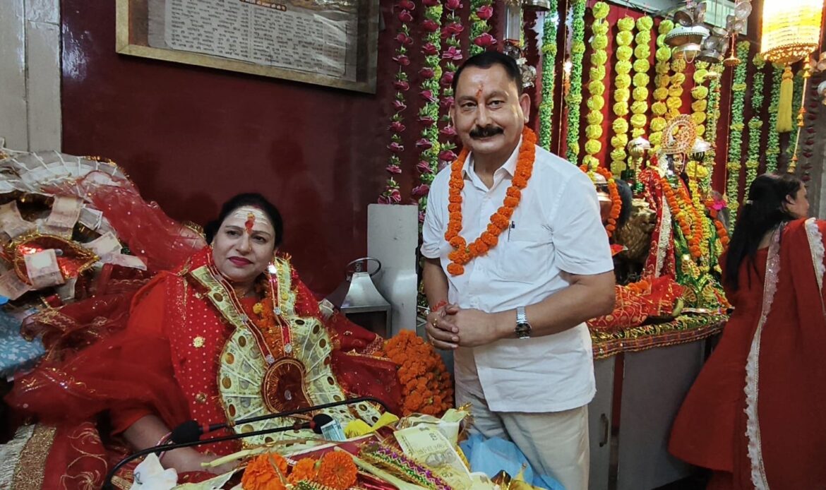 गुरु पूर्णिमा पर पूर्व विधायक विजयपाल सजवाण ने विभिन्न धर्मगुरुओं का लिया आशीर्वाद, सनातन परंपरा के संरक्षण का दिया संदेश- Newsnetra 7 7e9c2d80 bc18 4d96 b923 58d53fe95888