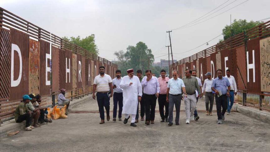 देहरादून: नंदा की चौकी पुल का 95% निर्माण पूरा, मंत्री सतपाल महाराज बोले– 10 दिनों में आम जनता के लिए होगा शुरू-Newsnetra 7 IMG 20260701 WA0054