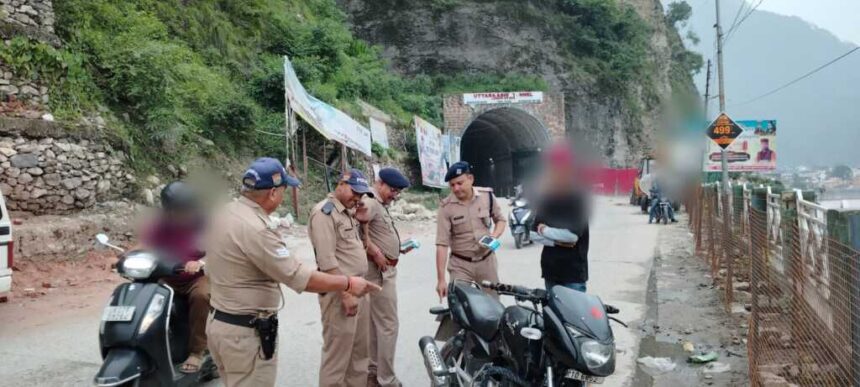 ऑपरेशन प्रहार के तहत उत्तरकाशी पुलिस का सघन चेकिंग अभियान, यातायात नियम तोड़ने वाले 25 वाहन चालकों के चालान, ड्रंक एंड ड्राइव में एक गिरफ्तार-Newsnetra 5 IMG 20260720 WA0003