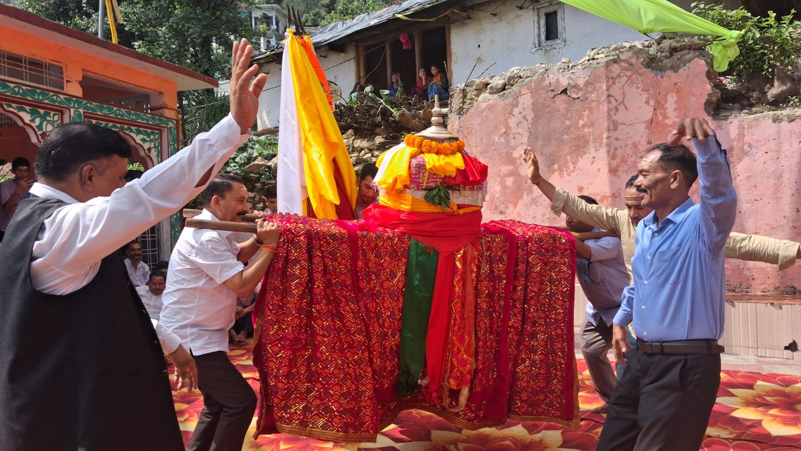 पारम्परिक फूलोई मेले हमारी सांस्कृतिक विरासत, आस्था और सामाजिक एकता के प्रतीक हैं : विजयपाल सजवाण-Newsnetra 48 WhatsApp Image 2026 07 17 at 7.57.11 AM