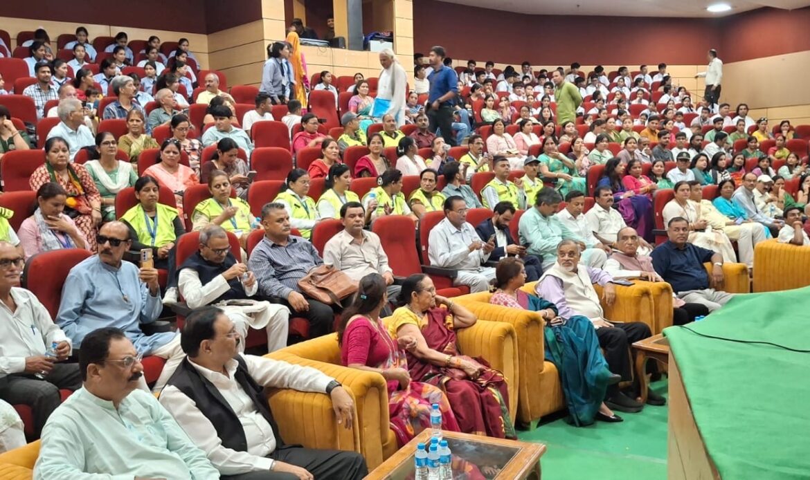 मुख्यमंत्री धामी के पाँच वर्ष पूरे होने पर हरेला महोत्सव-2026 का भव्य आयोजन, प्रकृति संरक्षण का दिया संदेश-Newsnetra 6 d1ca273b f2ac 432f 926e 616e1cd191a8
