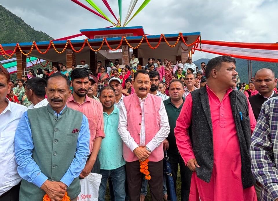 पौराणिक परंपरा का दिव्य समागम, मुस्टिकसौड़ में उमड़ा आस्था का सैलाब!-Newsnetra 14 6a349e2f 19b3 4a6b 85f4 9d97d75b9335